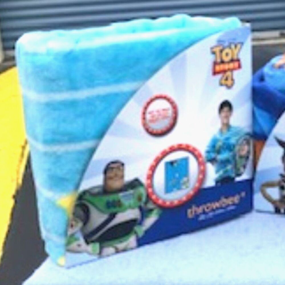 Size: 40" x 50" Toy Story . Buzz Lightyear Wearable Throw Blanket . New in Box